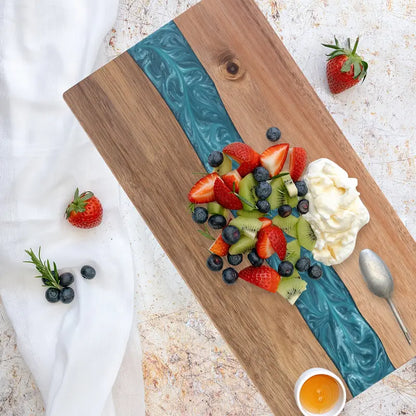 Serveerplank Acaciahout met Rivierdesign – Hars Snijplank & Kaasplank