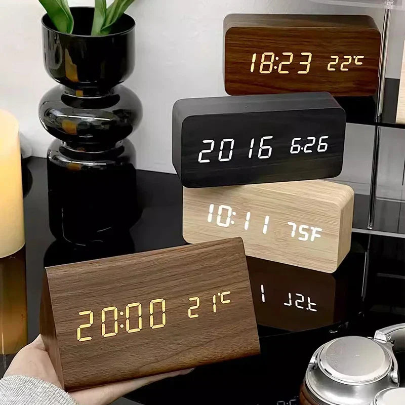 Digitale Wekker Hout LED – Wekker met Spraakbesturing, Temperatuurweergave & 3 Alarmen