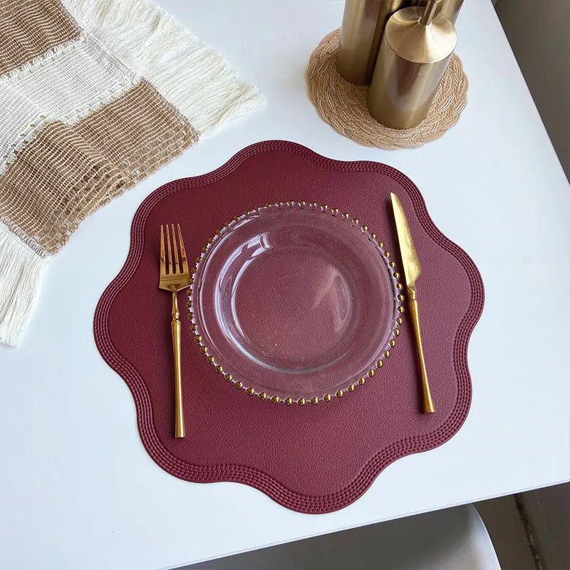 Placemats Rond Leerlook met Bloemenreliëf – Luxe Antislip Placemats, Set van 4 of 6