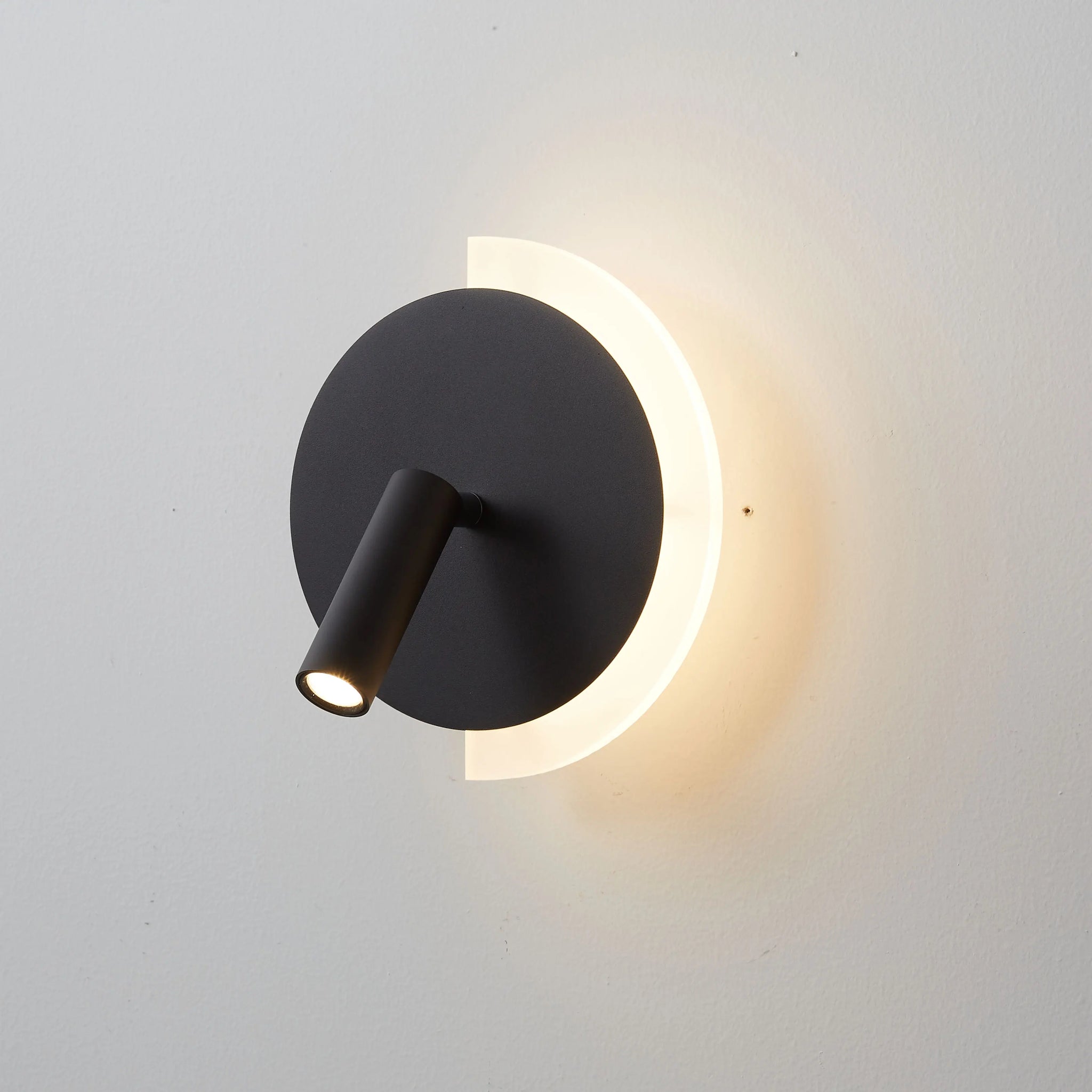 Wandlamp LED Richtbaar – Moderne Bedlamp met Draaibare Spot
