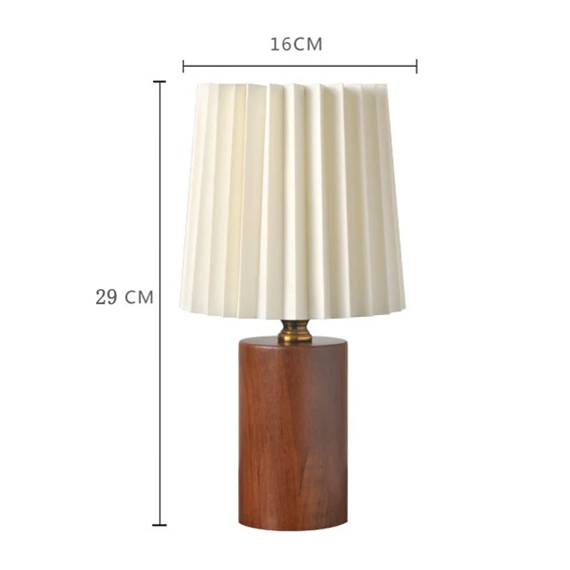 Tafellamp Geplooide Kap – Nordic Sfeerlamp met Houten Voet