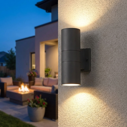 Dimbare up-down buitenlamp op gevel