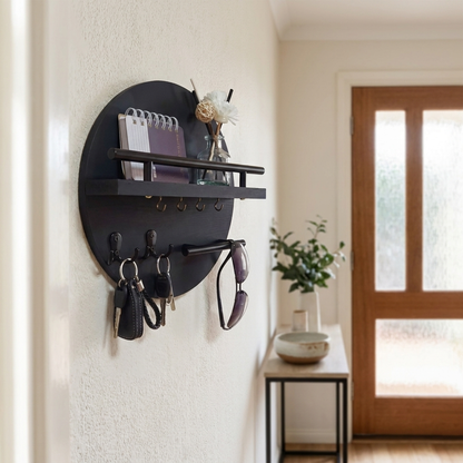 Houten sleutelhouder in hal