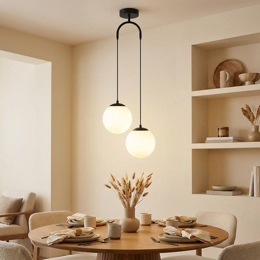 Luna glazen bol hanglamp boven eettafel